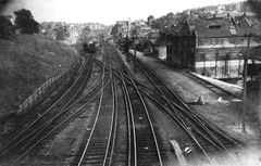 Looking-over-the-Braybrooke-Bridge-at-what-was-once-a-busy-railway-junction.-1920.